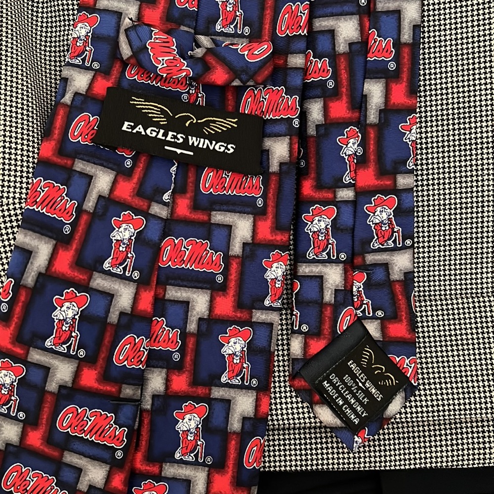 Ole Miss Tie View 3